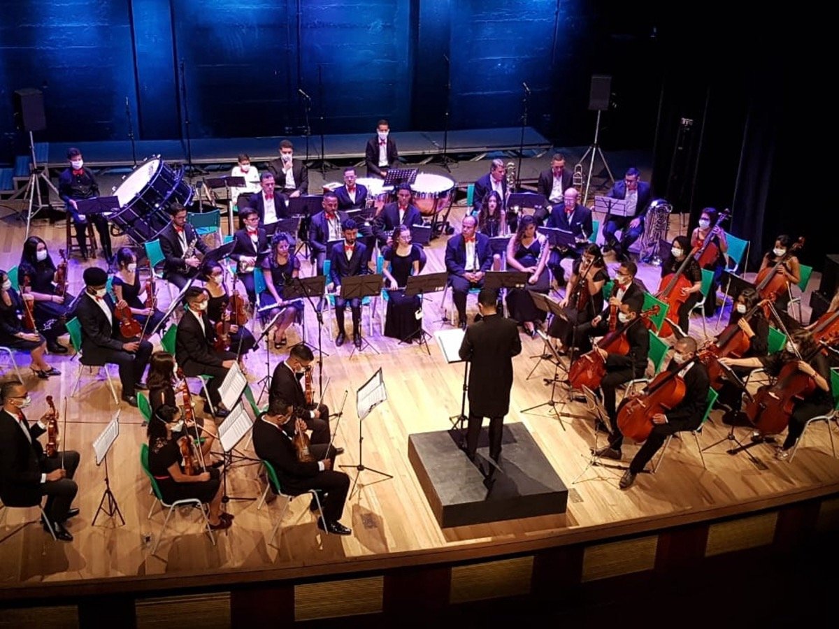 Orquestra Acadêmica do Ifes Campus Vitória em apresentação